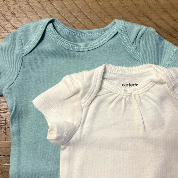 6 months baby girl onesie bundle of 2 - new! - teal onesie - white bow onesie - Picture 2 of 2